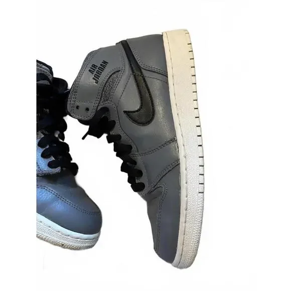 FLASH SALE! 
Nike Air Jordan 1 Retro High OG Sneaker Rare Y5=W7 - Picture 2 of 8